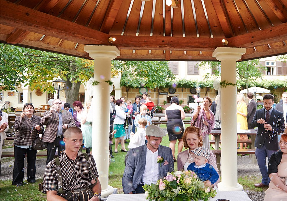 Trauung von Astrid & Alexander Mang im Weingut Hermenegild Mang