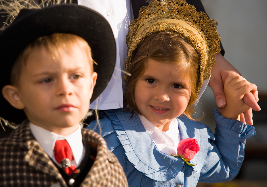 children in Wachau costumes (photo: Donau NÖ)